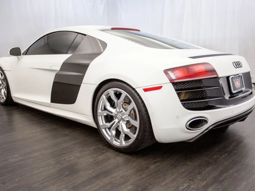 2011 Audi R8 5.2 photo 26