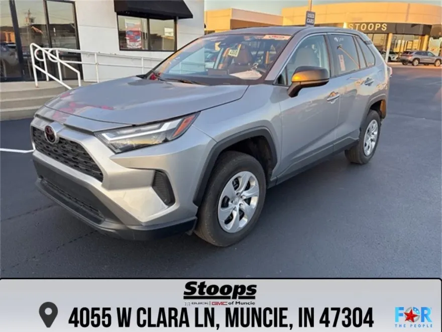 2024 Toyota RAV4 LE photo 1