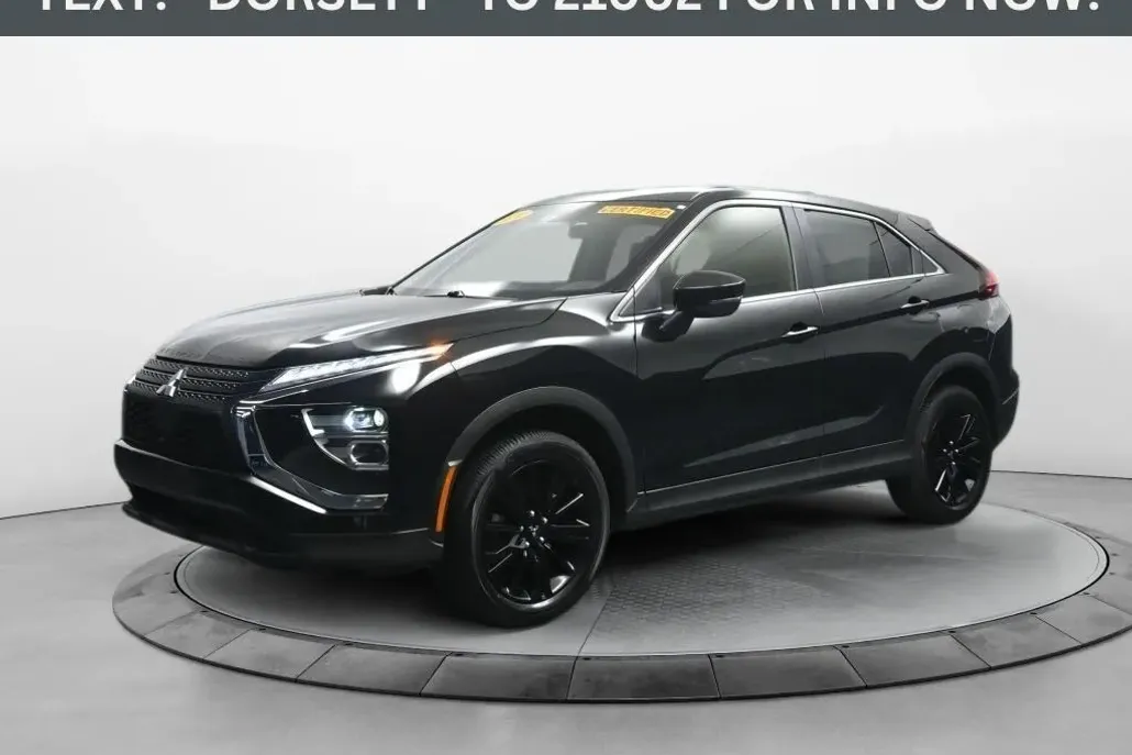 2024 Mitsubishi Eclipse Cross LE photo 1