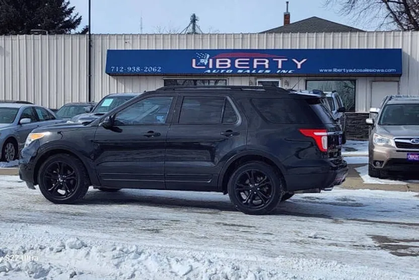 2014 Ford Explorer Base photo 1