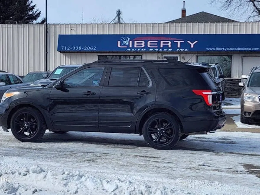 2014 Ford Explorer Base photo 1