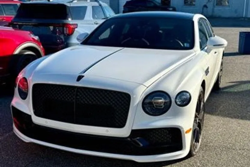 2024 Bentley Flying Spur Speed photo 1