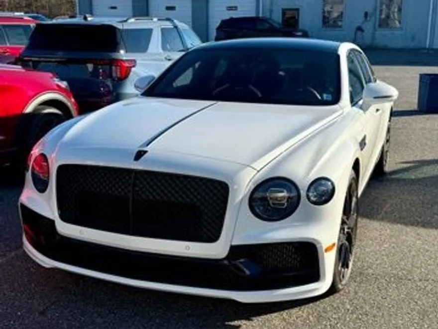 2024 Bentley Flying Spur Speed photo 1