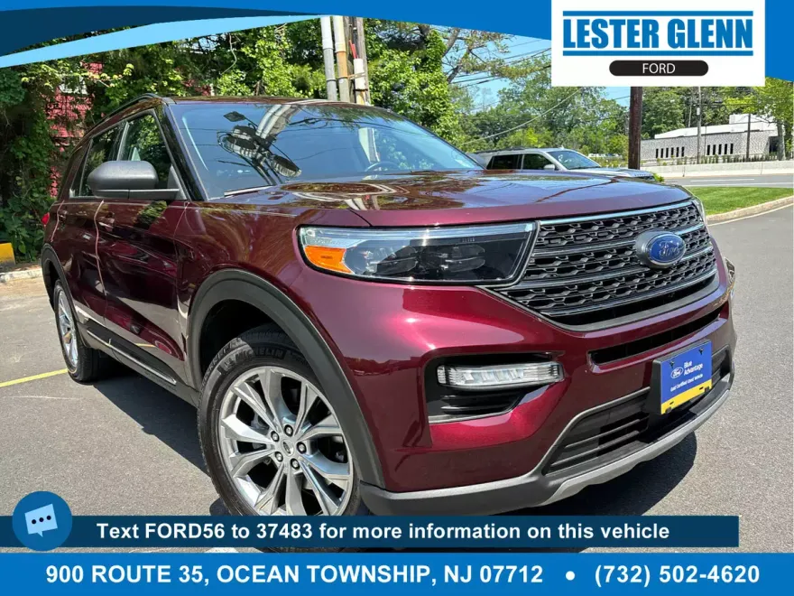 2022 Ford Explorer XLT photo 1