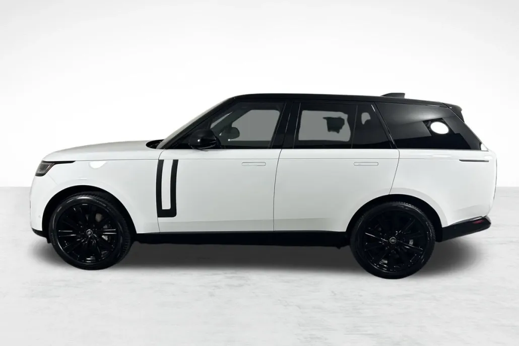 2025 Land Rover Range Rover SE photo 1