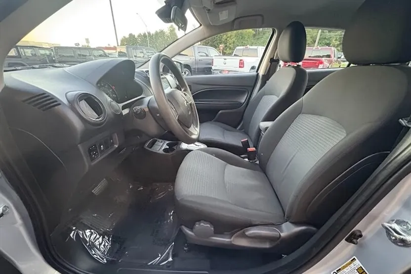 2023 Mitsubishi Mirage G4 ES photo 1