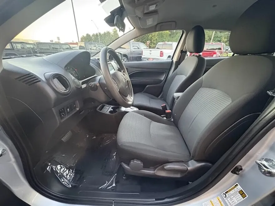 2023 Mitsubishi Mirage G4 ES photo 1