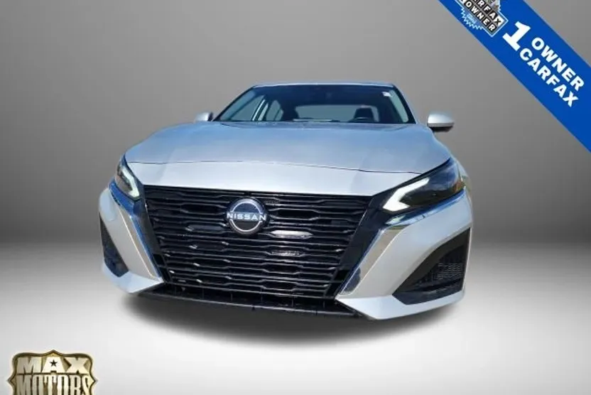 2023 Nissan Altima 2.5 SL photo 1