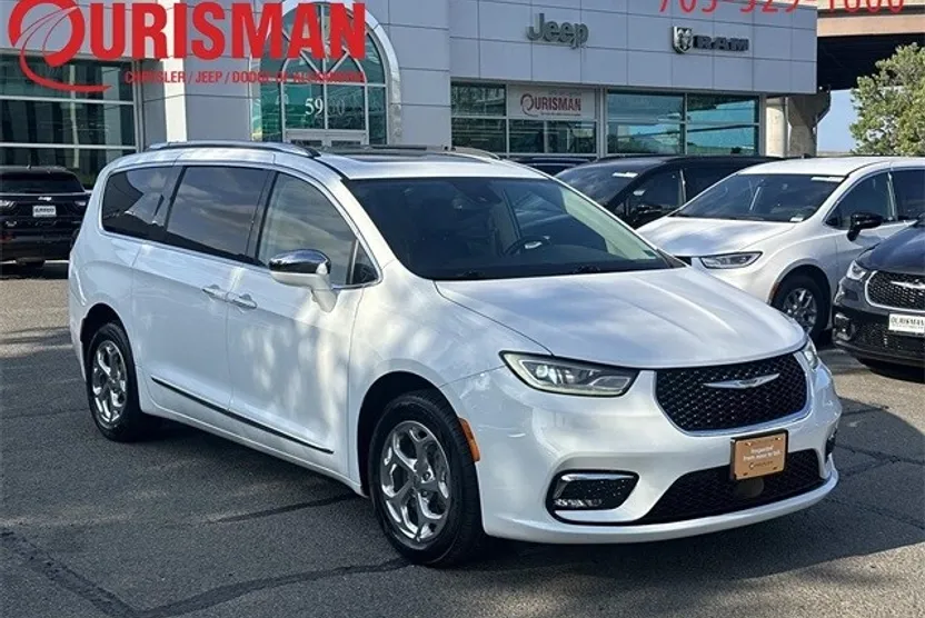 2021 Chrysler Pacifica Limited photo 1