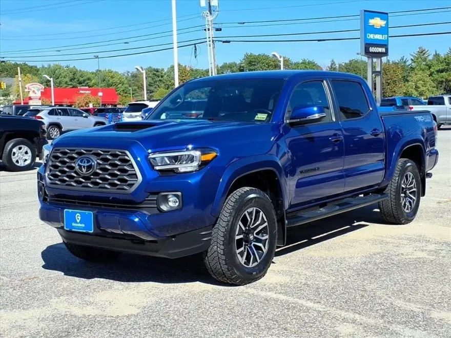 2023 Toyota Tacoma TRD Sport V6 photo 1
