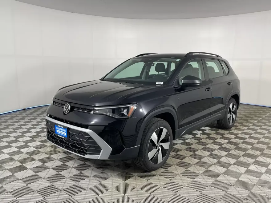 2025 Volkswagen Taos S photo 1