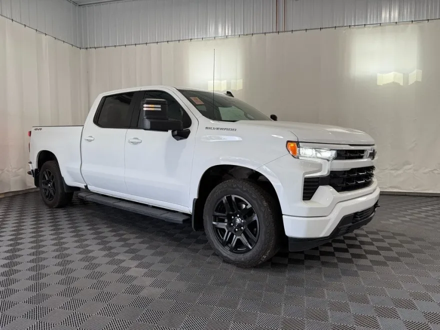2023 Chevrolet Silverado 1500 RST photo 1