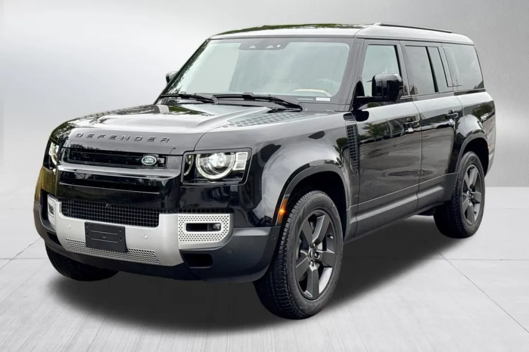 2025 Land Rover Defender S photo 1
