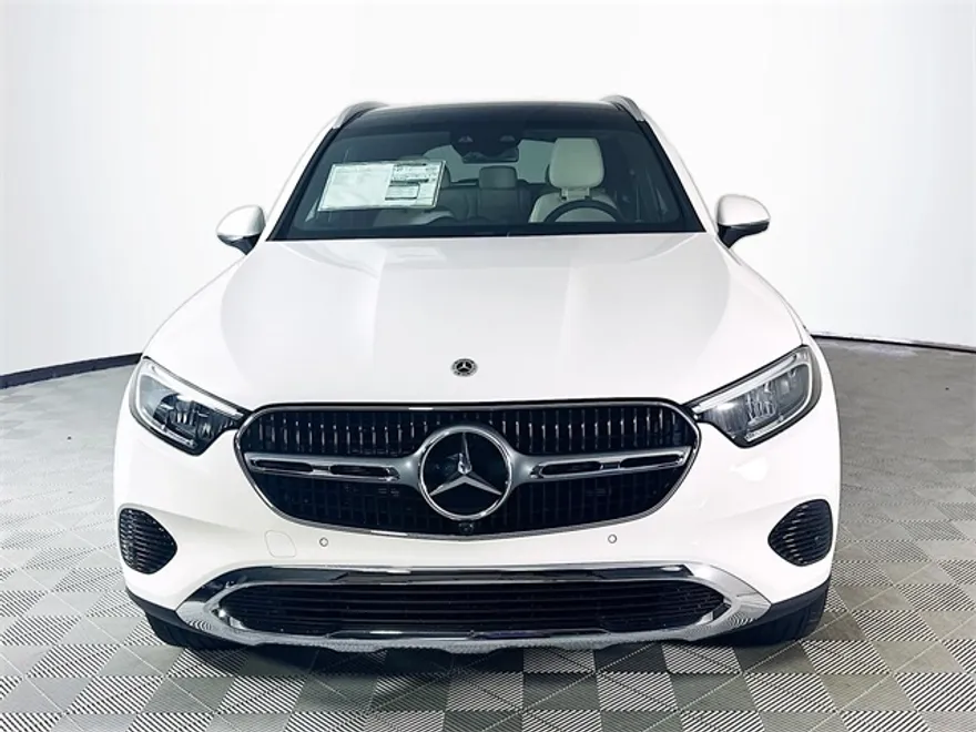 2026 Mercedes Benz GLC 300 photo 1