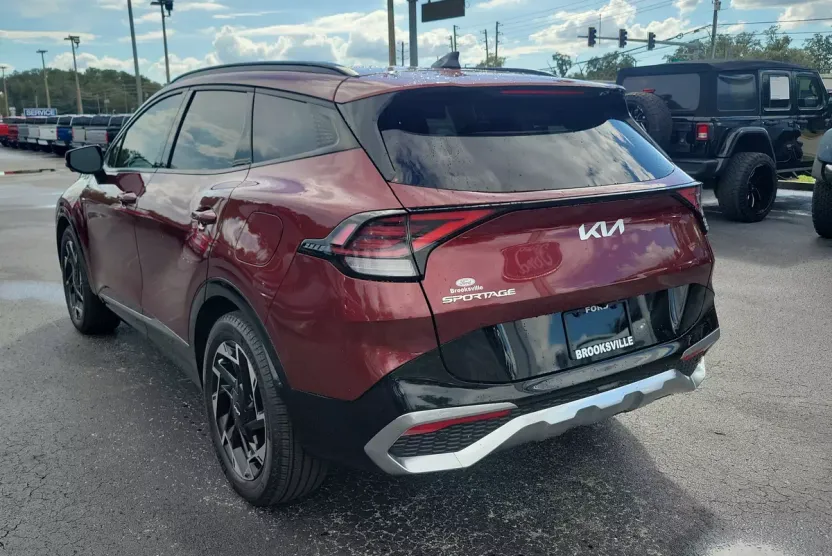 2023 Kia Sportage photo 1