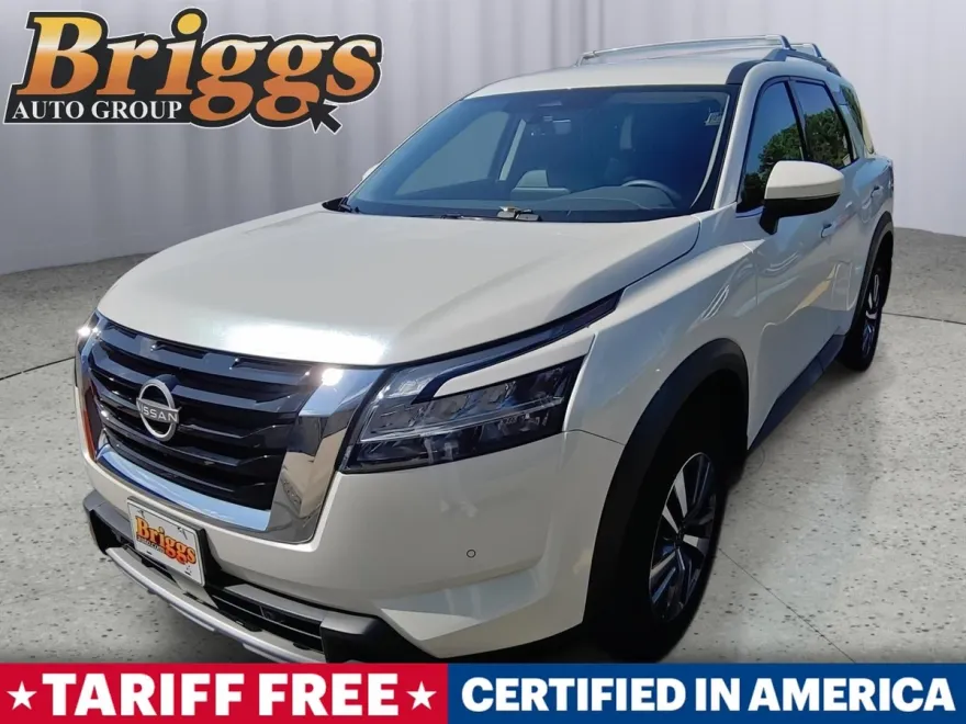 2024 Nissan Pathfinder SL photo 1