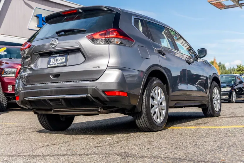 2018 Nissan Rogue S photo 1