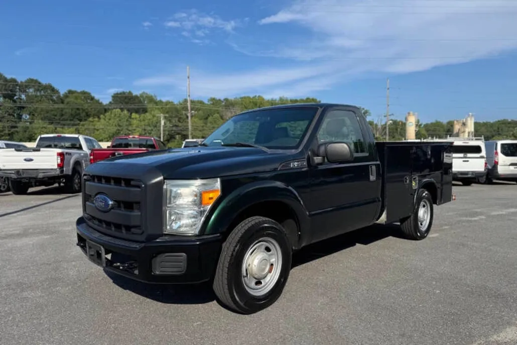 2016 Ford F-250 XL photo 1