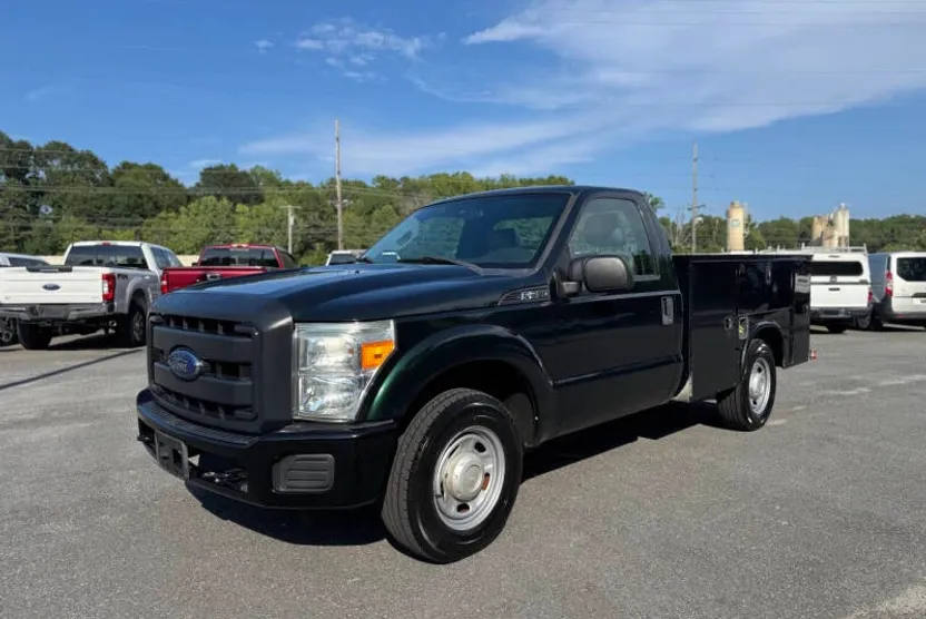 2016 Ford F-250 XL photo 1