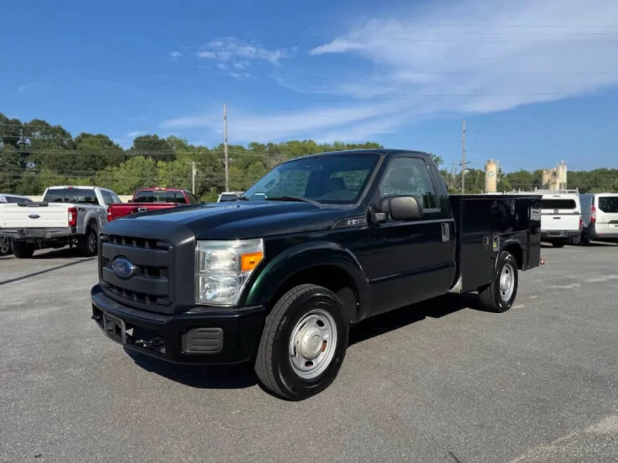 2016 Ford F-250 XL photo 1