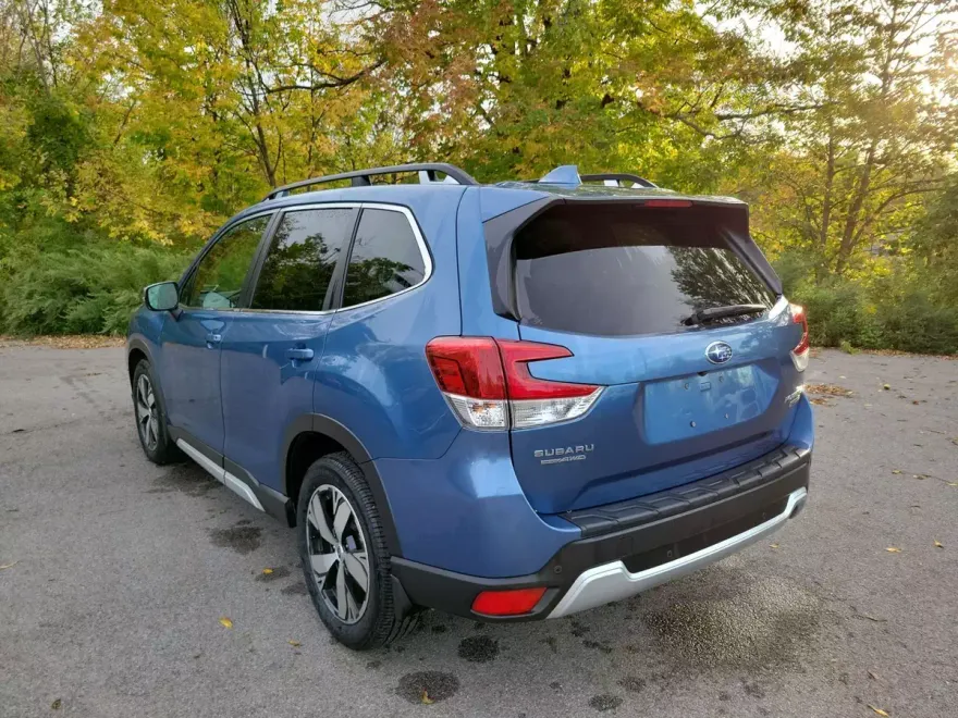 2020 Subaru Forester Touring photo 1