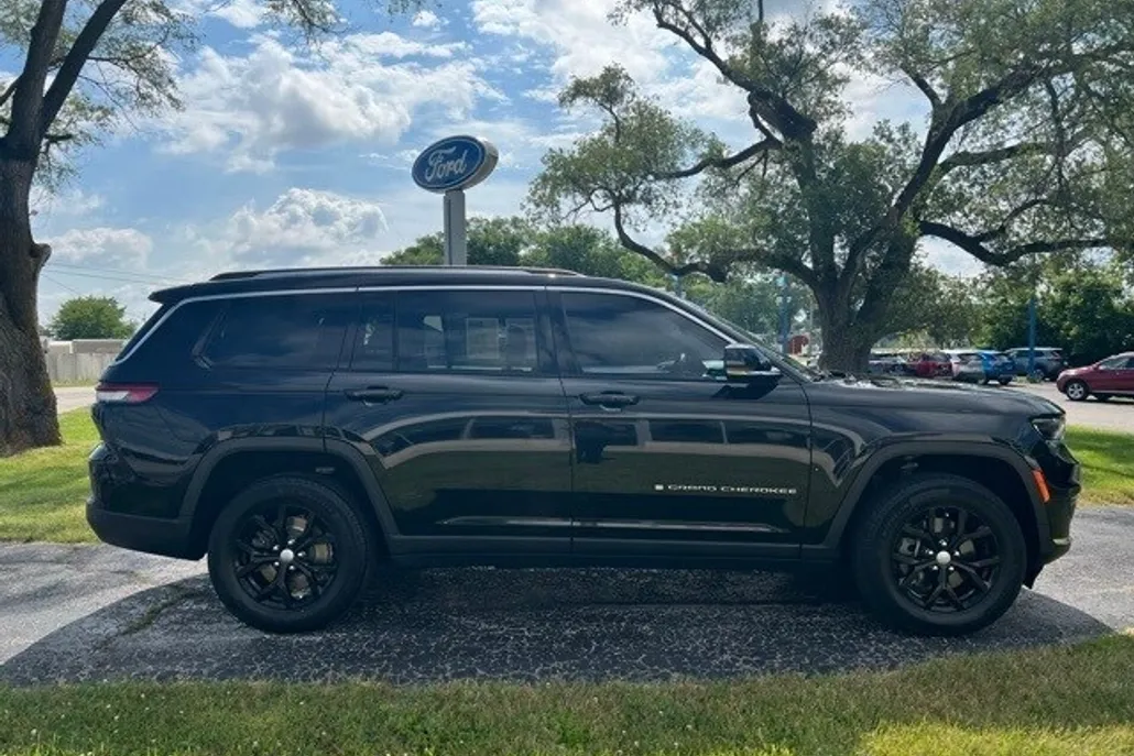 2021 Jeep Grand Cherokee Limited photo 1