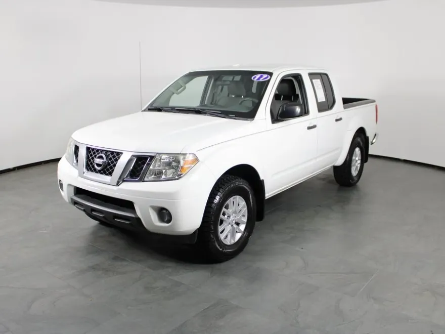 2017 Nissan Frontier SV photo 1