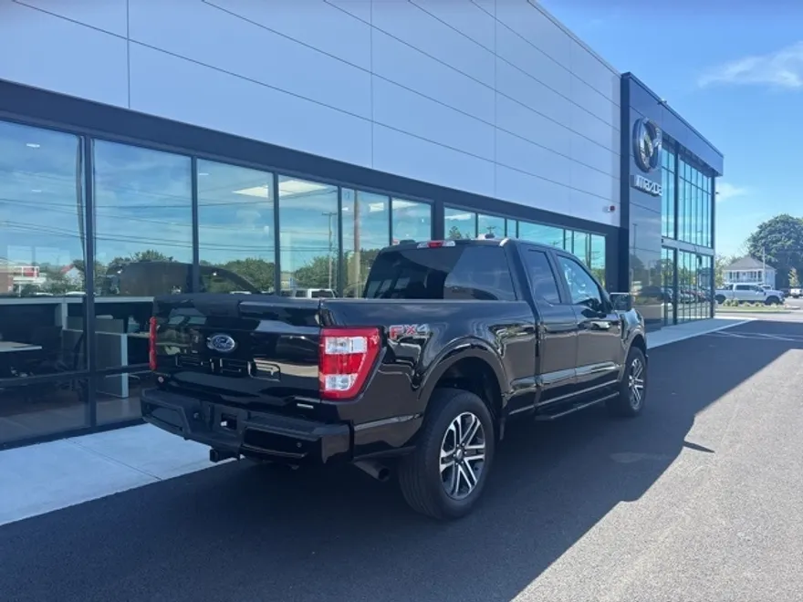 2023 Ford F-150 XL photo 1