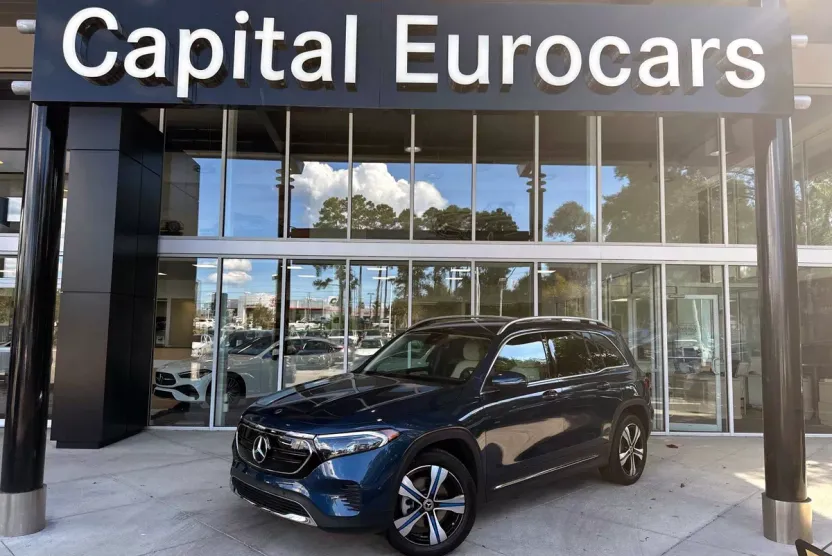 2023 Mercedes Benz EQB 250+ photo 1