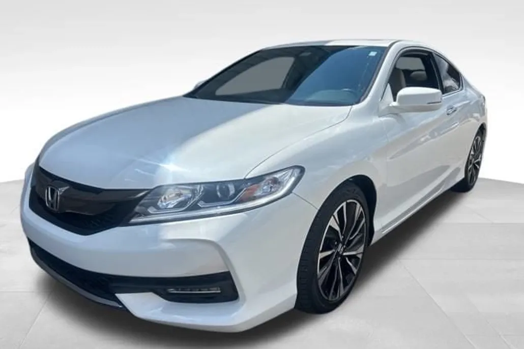 2017 Honda Accord EX-L photo 1