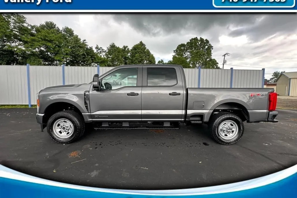 2025 Ford F-350 XL photo 1