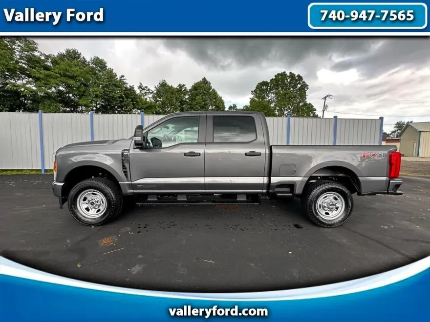 2025 Ford F-350 XL photo 1
