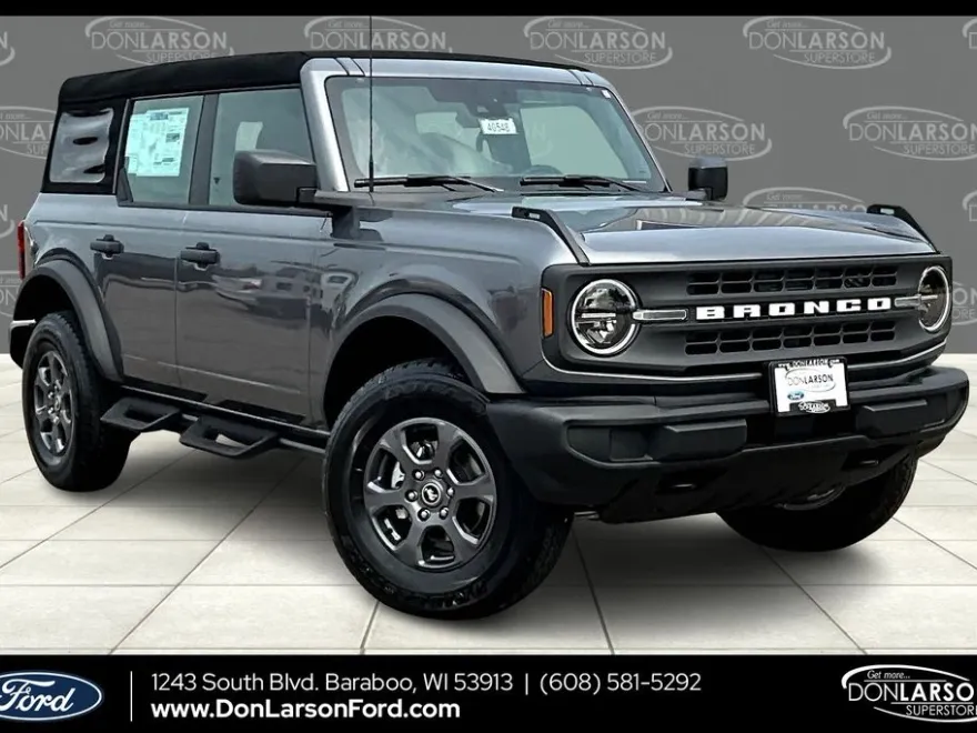 2025 Ford Bronco Base photo 1