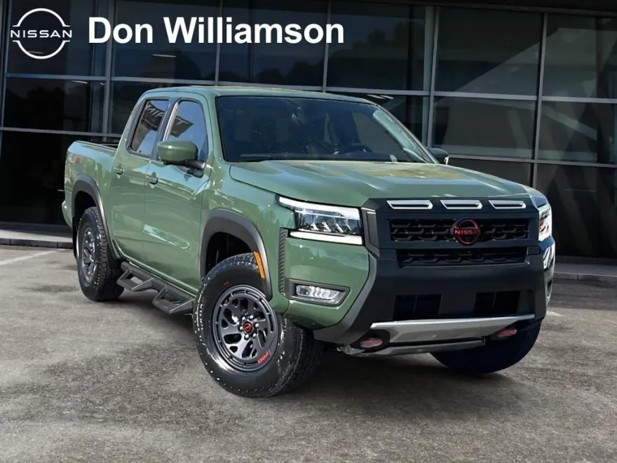 2025 Nissan Frontier PRO-4X Crew Cab photo 1