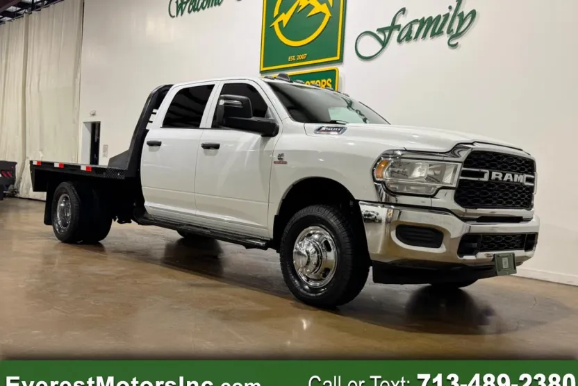 2023 Ram 3500 Tradesman photo 1