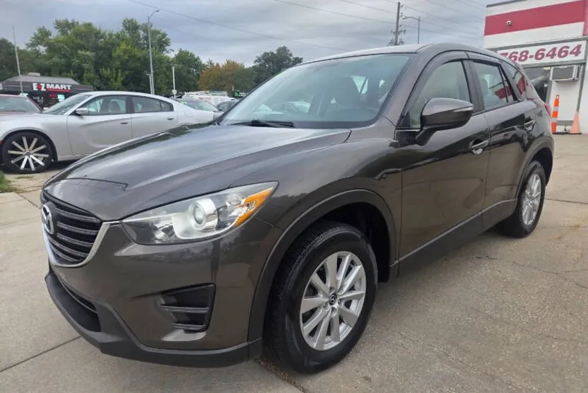2016 Mazda CX-5 Sport photo 1