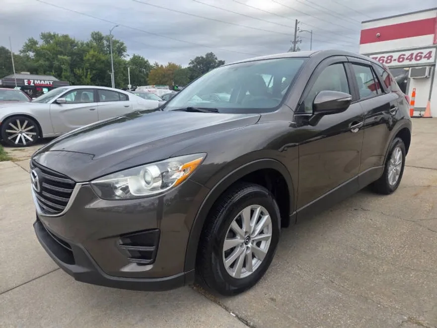 2016 Mazda CX-5 Sport photo 1