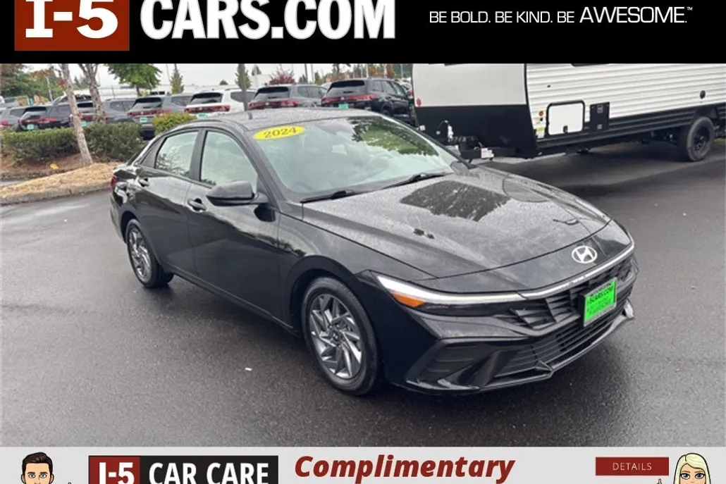 2024 Hyundai Elantra SEL photo 1