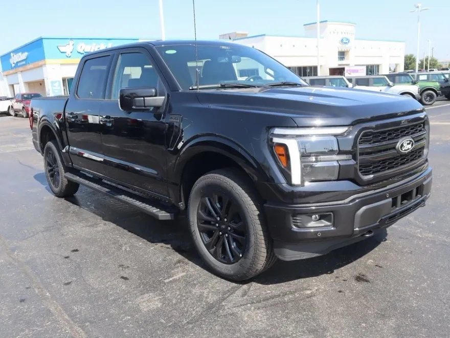 2025 Ford F-150 Lariat photo 1