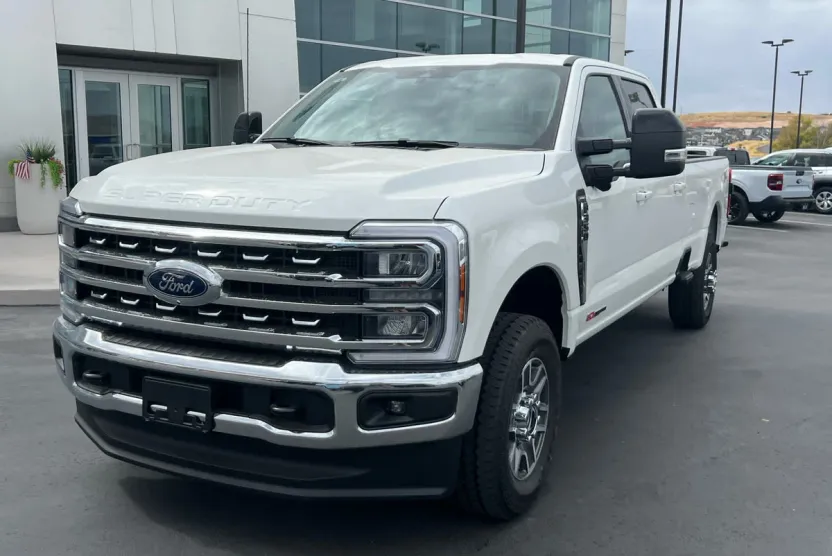 2026 Ford F-350 Lariat photo 1