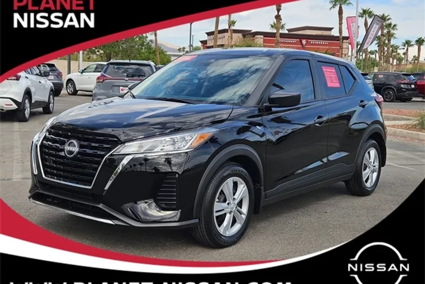 2025 Nissan Kicks Play S photo 1
