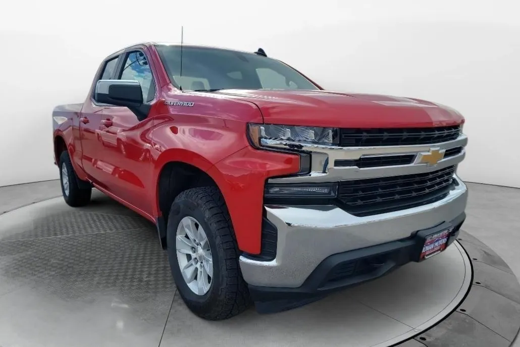 2019 Chevrolet Silverado 1500 LT photo 1