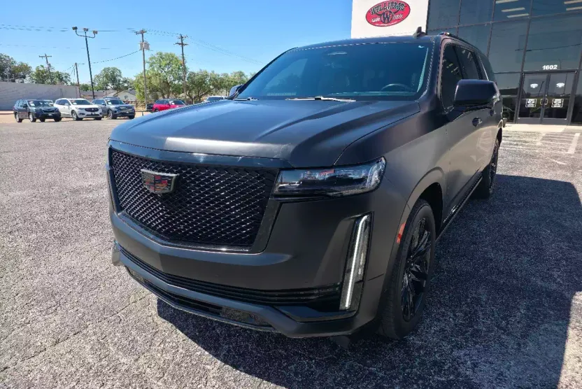 2023 Cadillac Escalade ESV Sport photo 1
