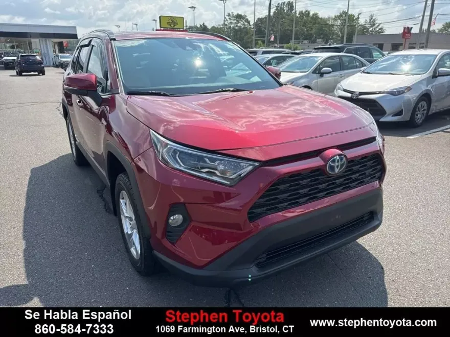 2021 Toyota RAV4 Hybrid XLE photo 1