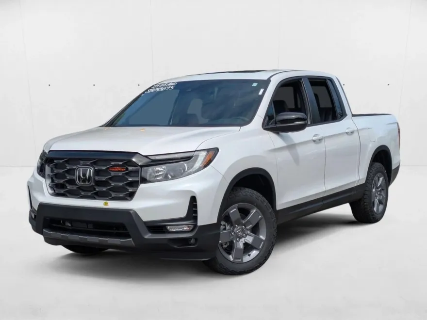 2025 Honda Ridgeline TrailSport photo 1