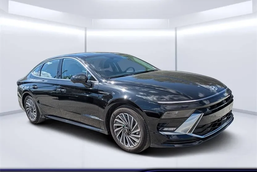 2024 Hyundai Sonata Hybrid Limited photo 1