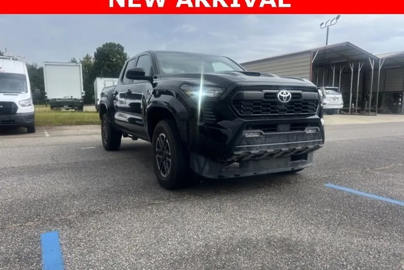 2024 Toyota Tacoma TRD Sport photo 1