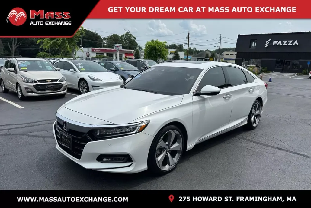 2019 Honda Accord Touring 2.0T photo 1