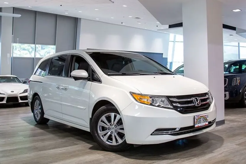 2016 Honda Odyssey EX-L photo 1
