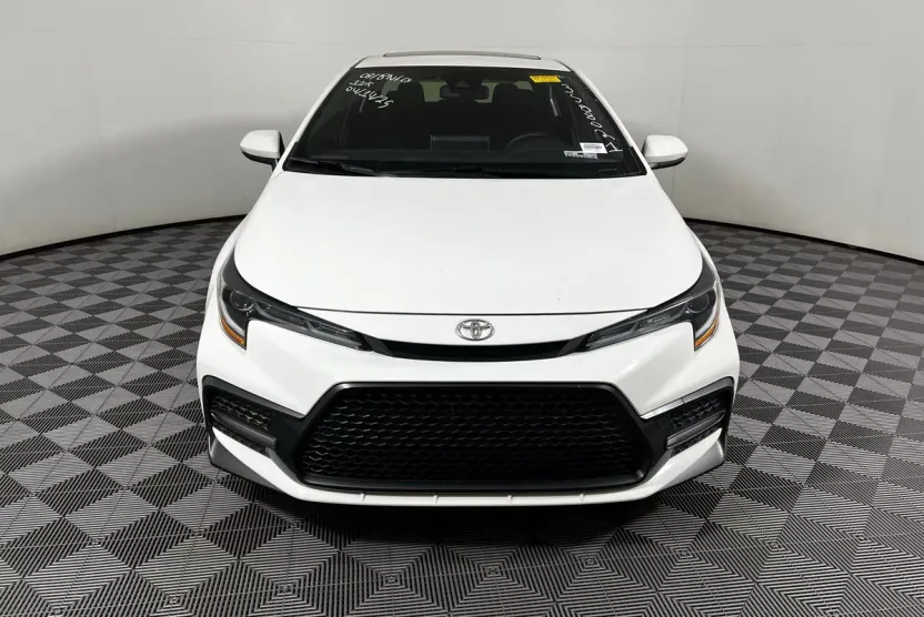 2024 Toyota Corolla SE photo 1